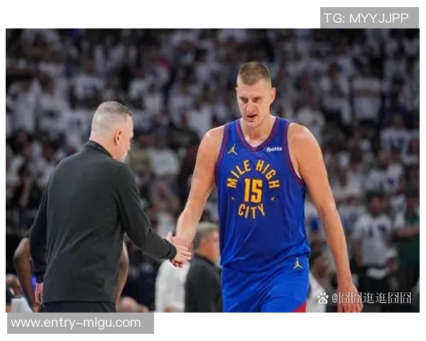 尼古拉约基奇：篮球场上的全能巨星与未来的传奇之路